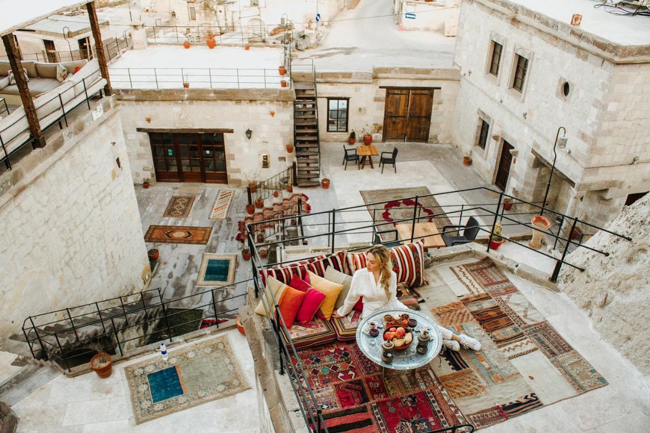 One of the best terraces in Cappadocia to view hot air balloons - Artemis Cave Suites and Spa