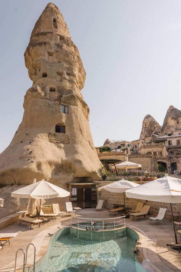 The luxury pool at Aza Cave Cappadocia Hotel and fairy chimney
