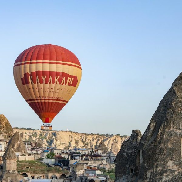 A fairy chimney cave hotel in Cappadocia with the best hot air balloon view.