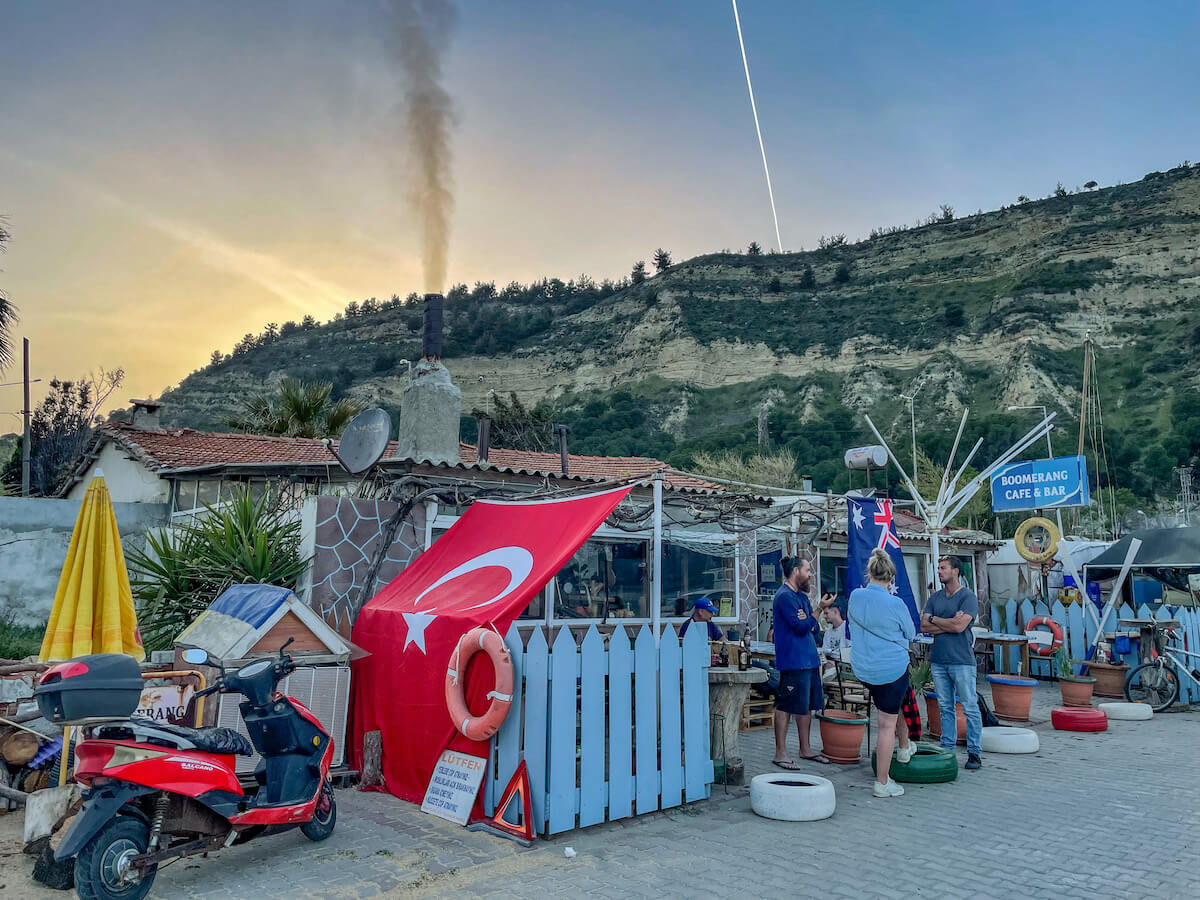 Boomerang Cafe in Eceabat