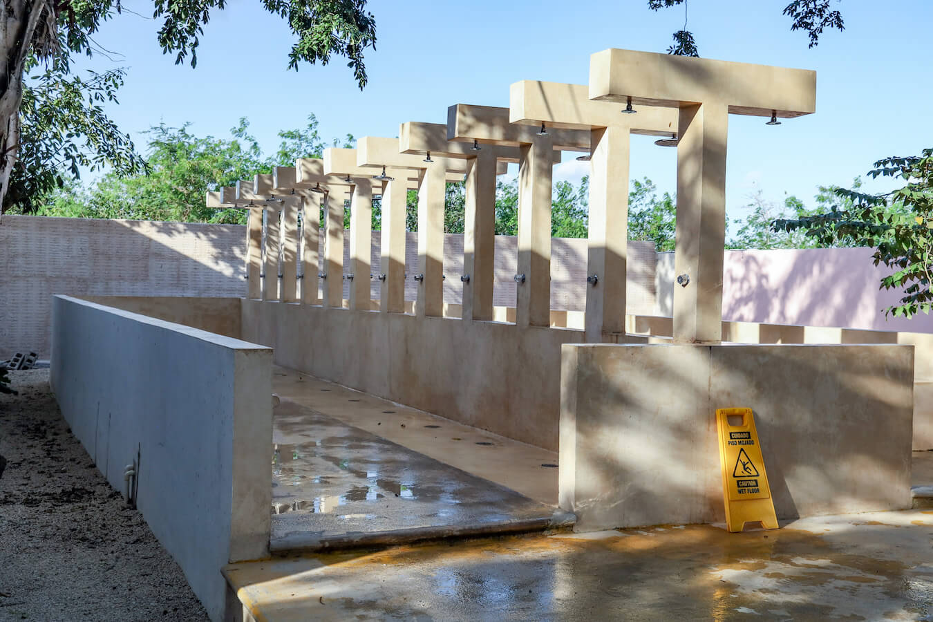The designated shower area at Suytun Cenote.