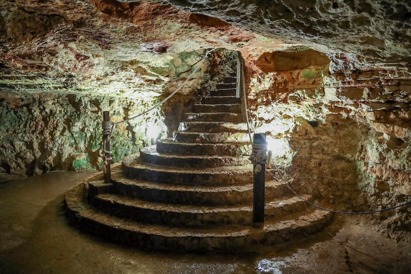 The stairs leading towards the Samula Cenote