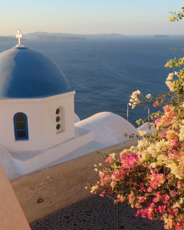 Beyond the Tourist Trail in Santorini (+ How Many Days You’ll Need)