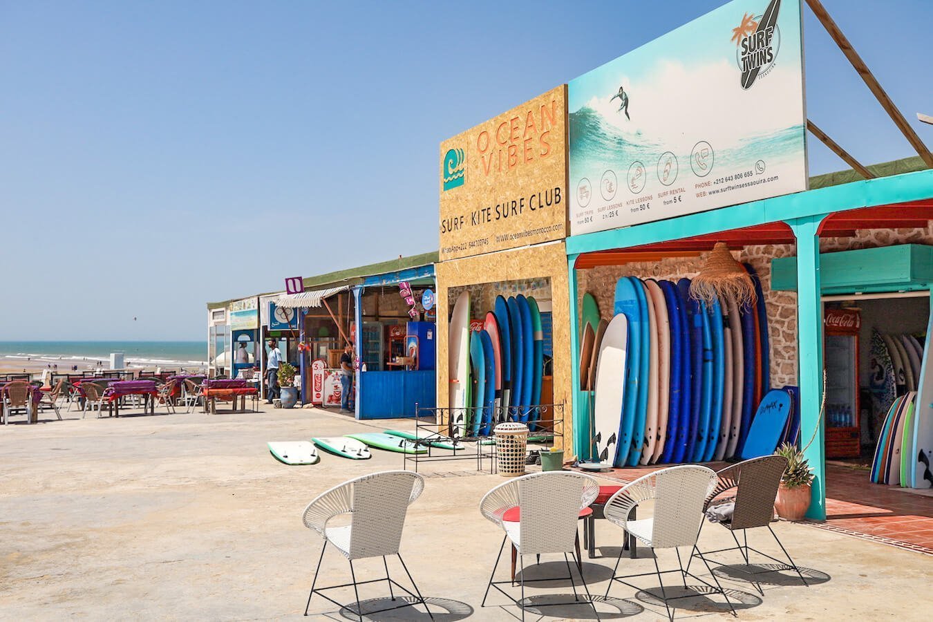 Restaurants and surf schools in Sidi Kaouki overlooking the beach