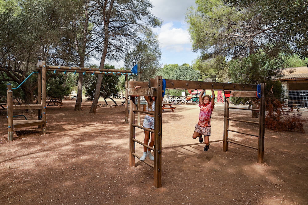 Kids play at Pinosol Park in Javea / Xabia