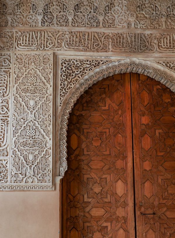 Best Places to Visit in Granada (+ the Best Place to Stay)