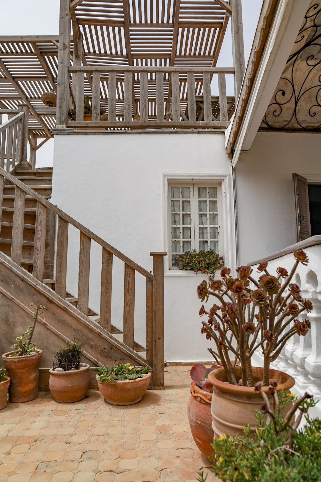 The roof top terrace of Lyon Mogador in Essaouira