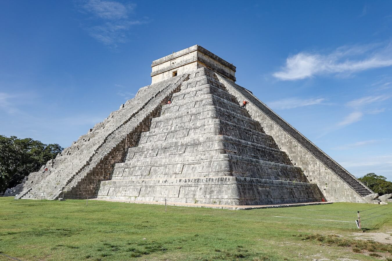 Chichén Itzá ruins and the famous El Castillo or Kukulcan Acropolis and Pyramid - an icon, world wonder and must do on a list of things to do in Valladolid