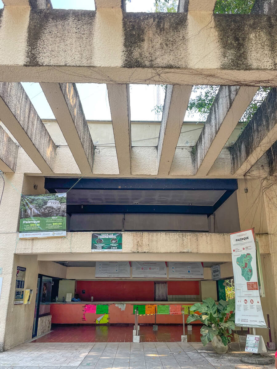 The ticket desk at the entrance of Palenques National Park.