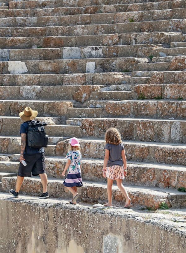 World Travel Family – A How to Guide to Travelling Full-Time!